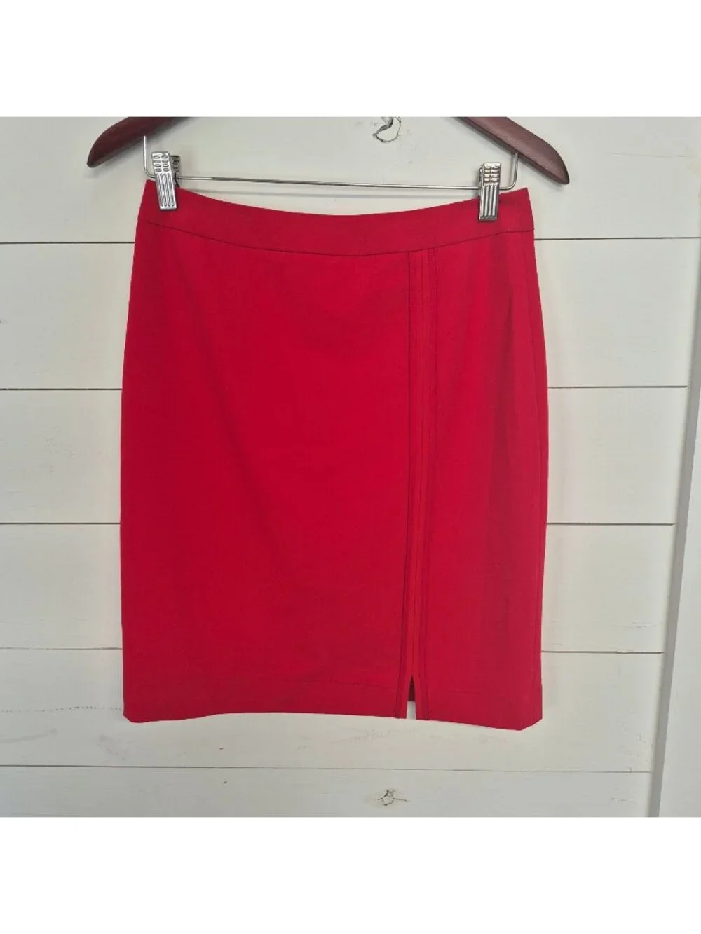 Tommy Hilfiger Women's Red Pencil Skirt With Front Slit & Back Zip Closure Sz 4 - Picture 1 of 7